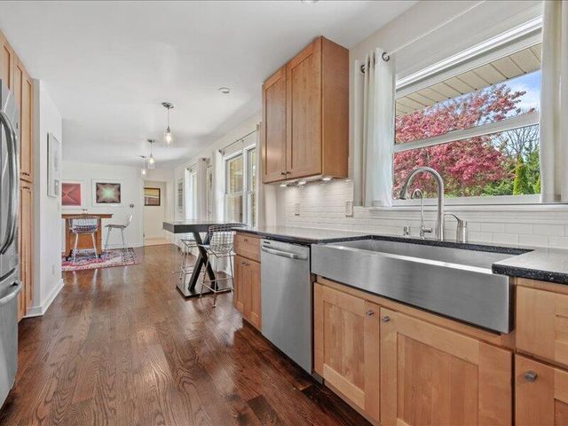 6419 Lake DRIVE, Fox Point, WI 53217
