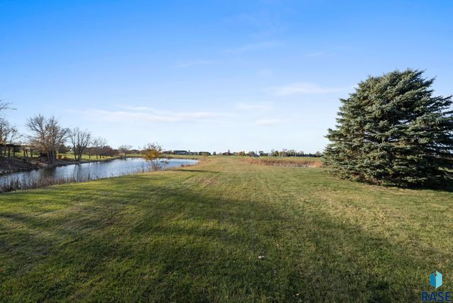 47198 Bakker Cir Circle, Sioux Falls, SD 57108