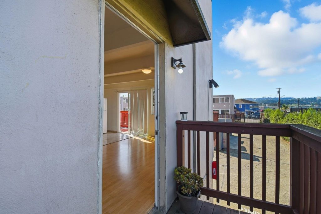Image 31 of property listing at 576 576 Sylvan St 20, Daly City, CA 94014