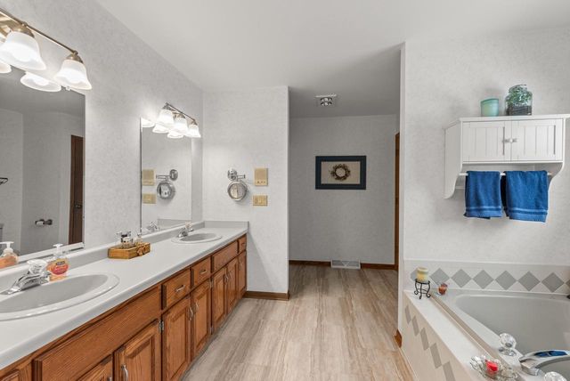 W1072 Hilltop ROAD, Rubicon, WI 53078