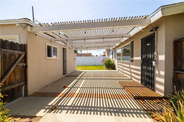 6164 Bonfair Avenue, Lakewood, CA 90712