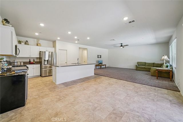 14201 Fir Street, Oak Hills, CA 92344