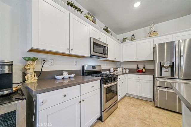 14201 Fir Street, Oak Hills, CA 92344