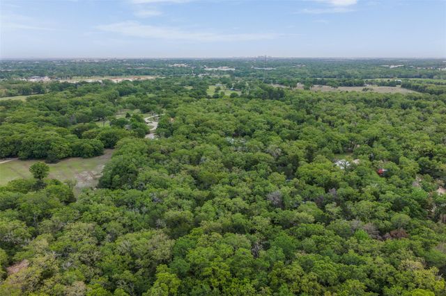 604 Hilton Road, Bryan, TX 77807