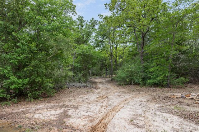 604 Hilton Road, Bryan, TX 77807