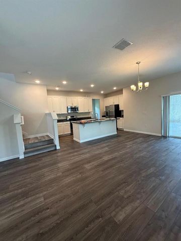 1498 GRASSLAND AVENUE, St Cloud, FL 34771