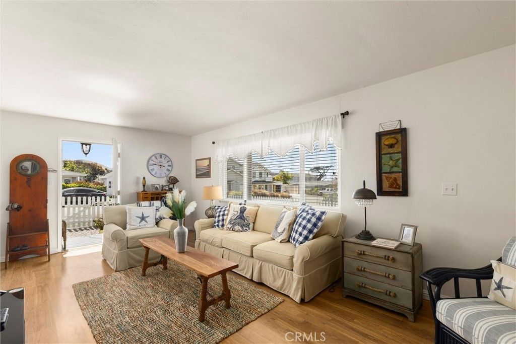 Image 14 of property listing at 31 8th Street, Cayucos, CA 93430