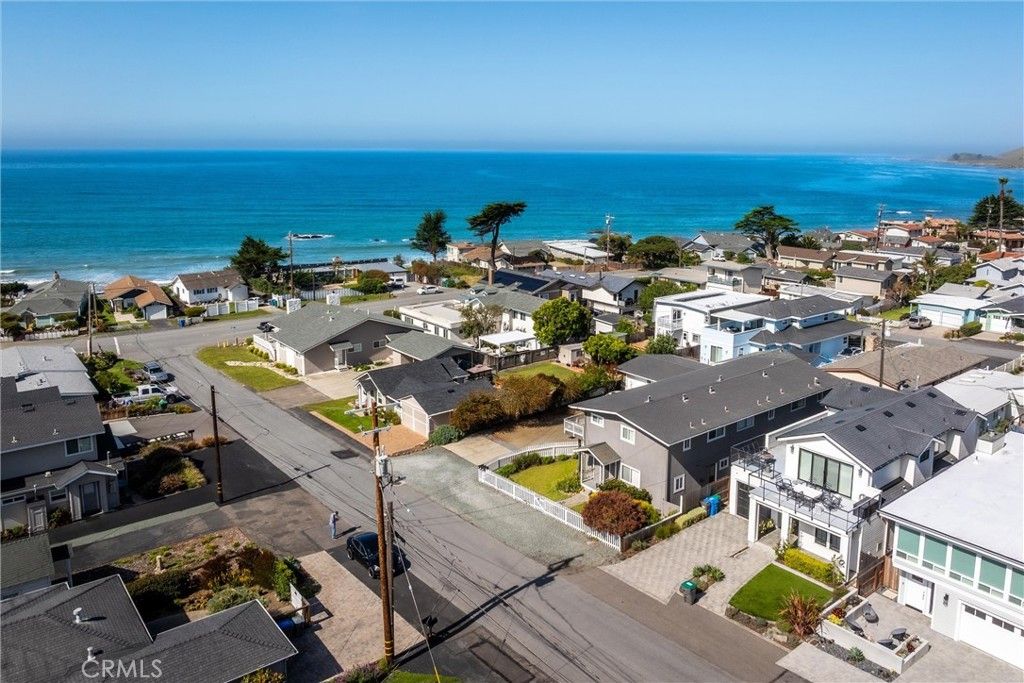 Image 28 of property listing at 31 8th Street, Cayucos, CA 93430