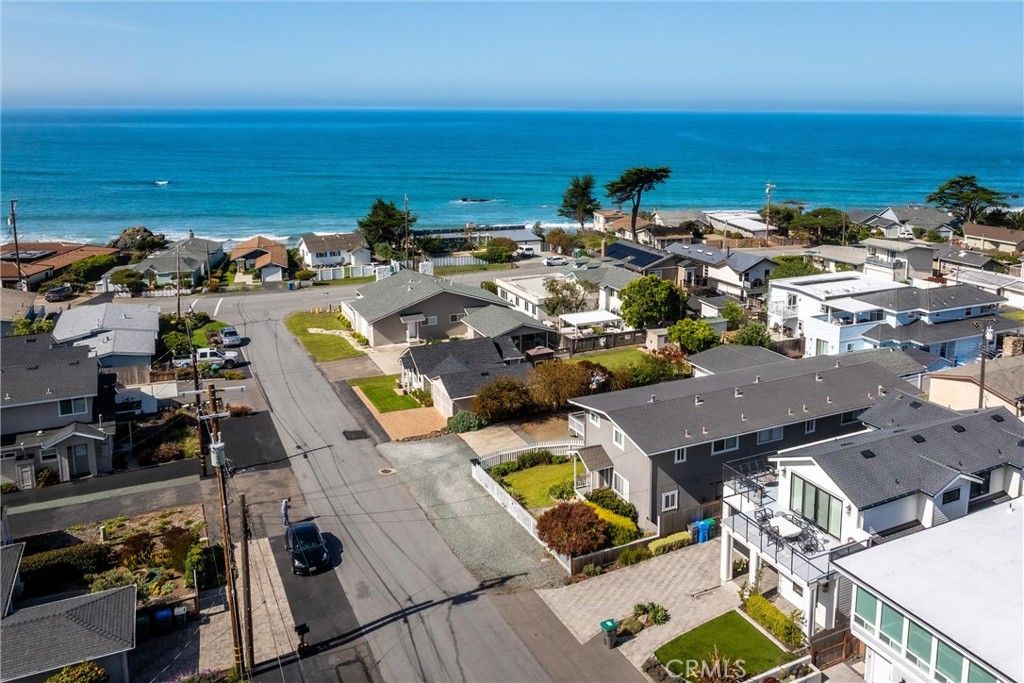 Image 29 of property listing at 31 8th Street, Cayucos, CA 93430