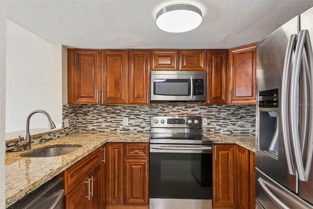 214 MAJORS LANE C, Kissimmee, FL 34743