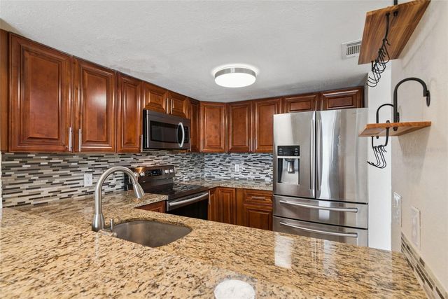 214 MAJORS LANE C, Kissimmee, FL 34743