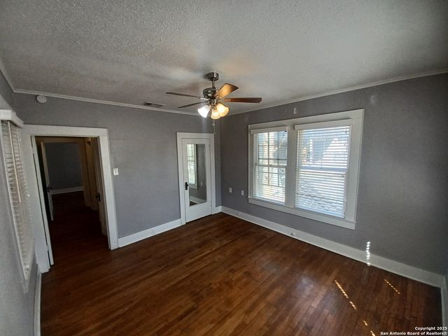 214 Funston Pl Apt 3, San Antonio, TX 78209