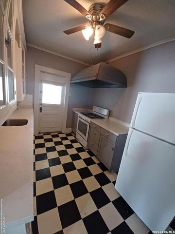 214 Funston Pl Apt 3, San Antonio, TX 78209