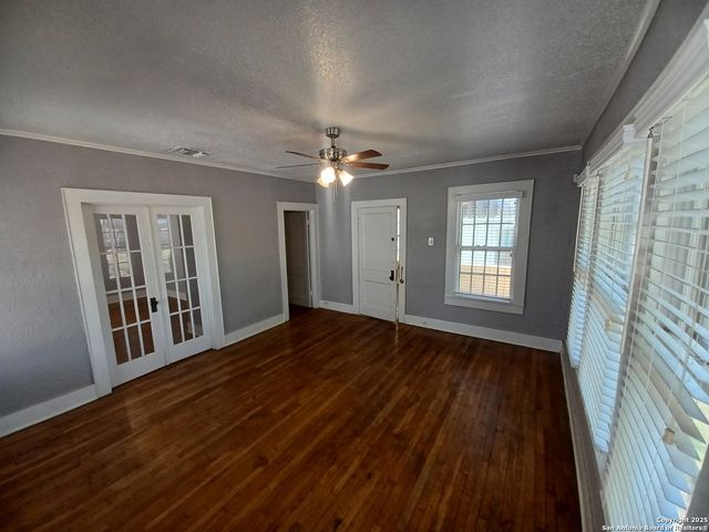 214 Funston Pl Apt 3, San Antonio, TX 78209