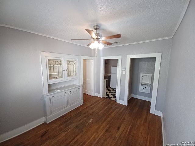 214 Funston Pl Apt 3, San Antonio, TX 78209