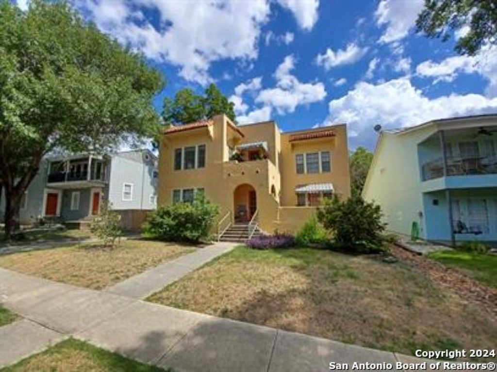 214 Funston Pl Apt 3, San Antonio, TX 78209