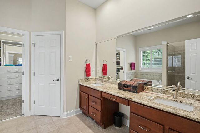908 Plantation Blvd, Gallatin, TN 37066