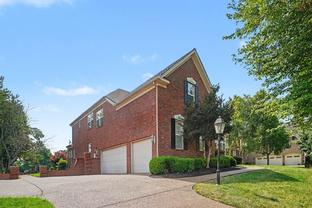 908 Plantation Blvd, Gallatin, TN 37066