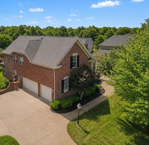 908 Plantation Blvd, Gallatin, TN 37066