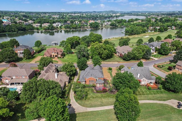 908 Plantation Blvd, Gallatin, TN 37066