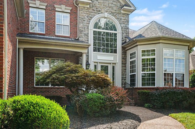 908 Plantation Blvd, Gallatin, TN 37066