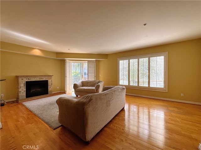320 S Willaman Drive 402, Los Angeles, CA 90048