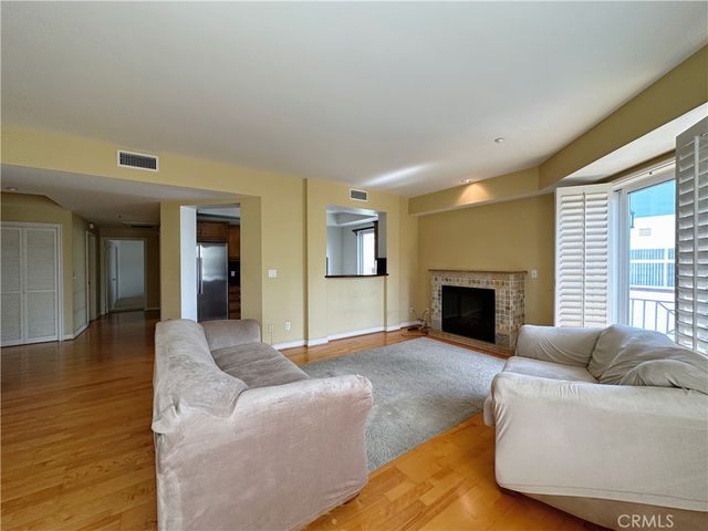 320 S Willaman Drive 402, Los Angeles, CA 90048