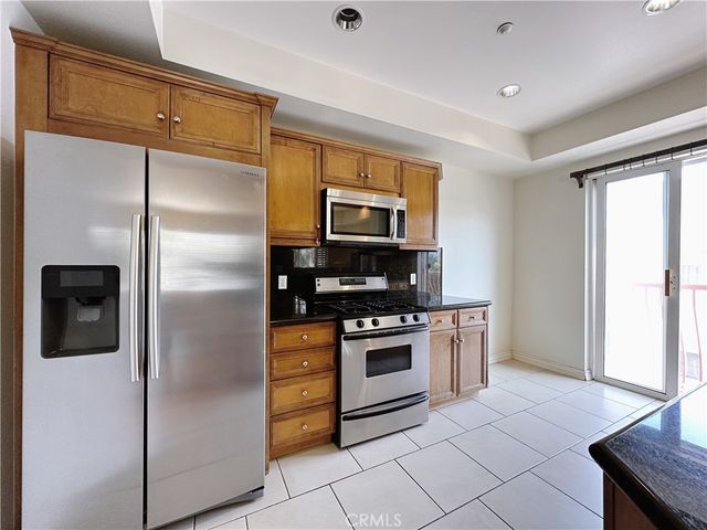 320 S Willaman Drive 402, Los Angeles, CA 90048