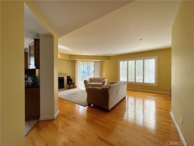320 S Willaman Drive 402, Los Angeles, CA 90048