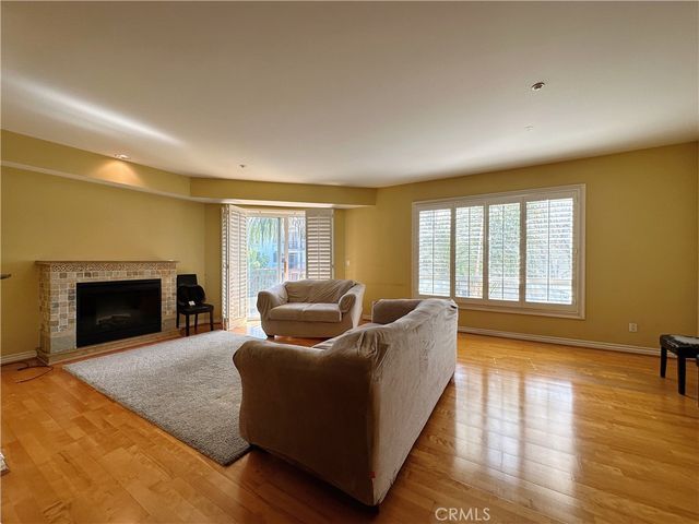 320 S Willaman Drive 402, Los Angeles, CA 90048