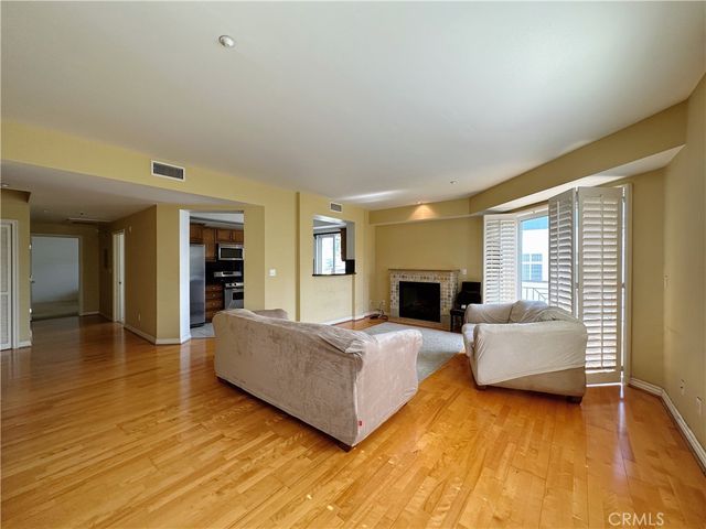 320 S Willaman Drive 402, Los Angeles, CA 90048
