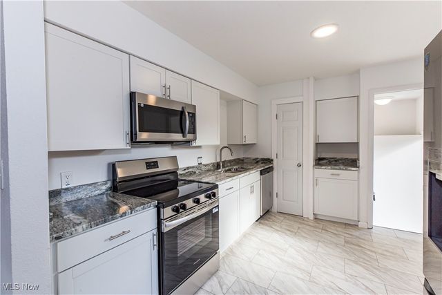 4155 Burton Drive, Stow, OH 44224