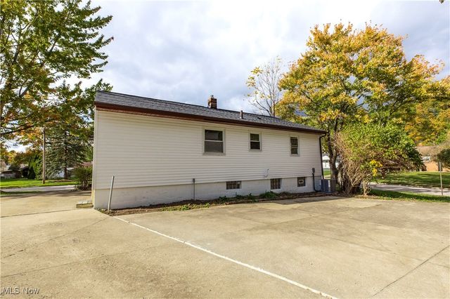 4155 Burton Drive, Stow, OH 44224