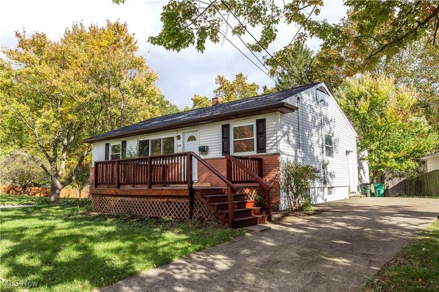 4155 Burton Drive, Stow, OH 44224