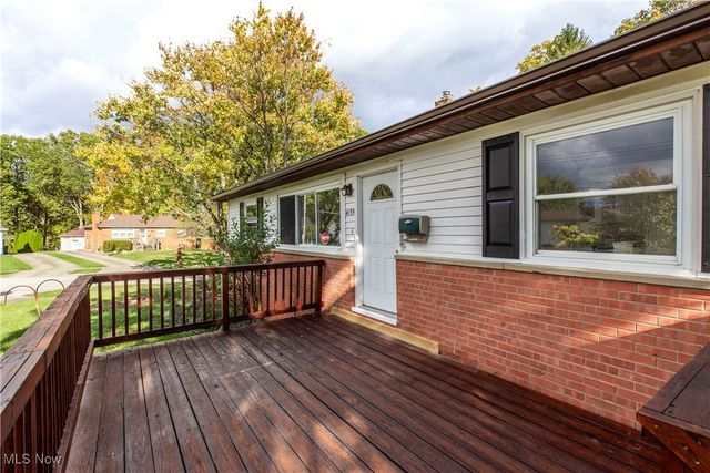 4155 Burton Drive, Stow, OH 44224