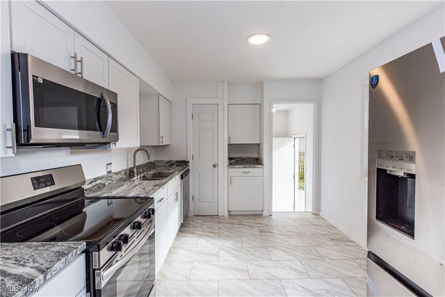 4155 Burton Drive, Stow, OH 44224