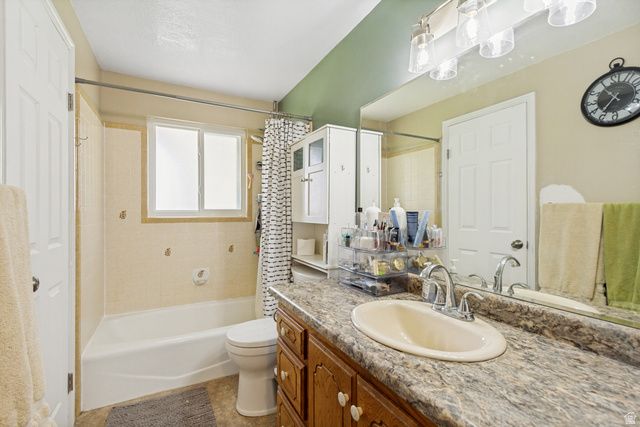 1111 W 500 S, Layton, UT 84041