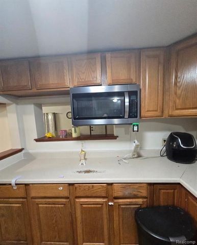 13801 Frazho Road, Warren, MI 48089