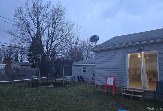 13801 Frazho Road, Warren, MI 48089