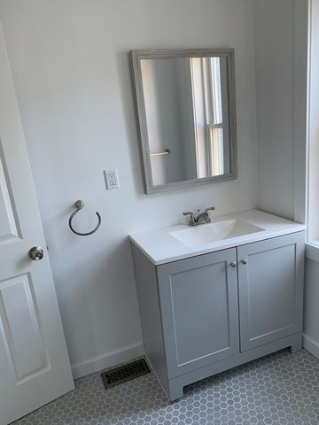 65 Edward St 2, Medford, MA 02155