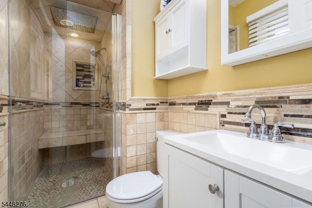 7 Bari Dr, Roxbury Twp., NJ 07852