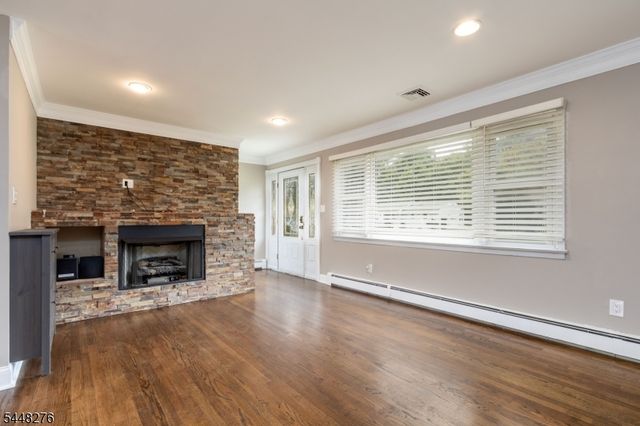 7 Bari Dr, Roxbury Twp., NJ 07852
