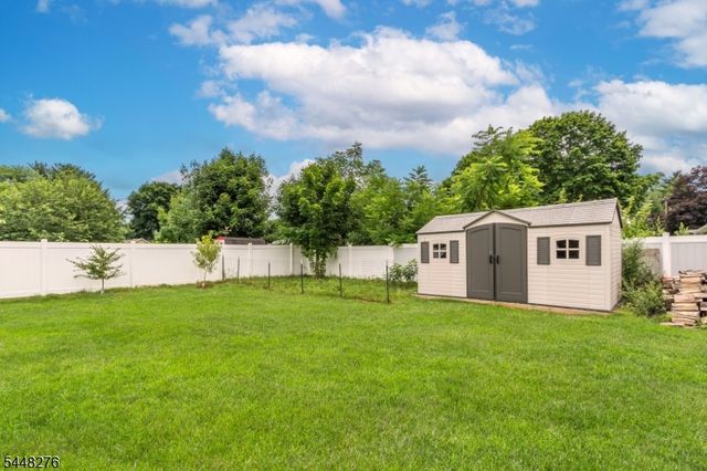 7 Bari Dr, Roxbury Twp., NJ 07852