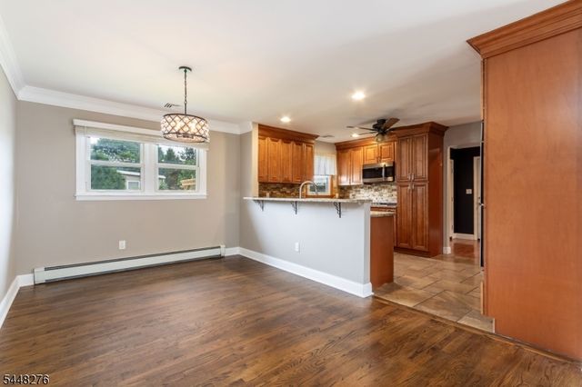7 Bari Dr, Roxbury Twp., NJ 07852