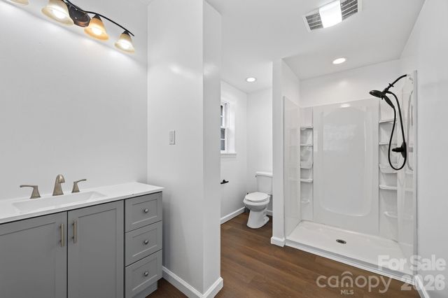 2 Independence Boulevard, Asheville, NC 28805