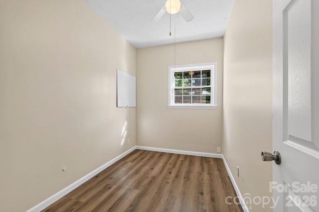 2 Independence Boulevard, Asheville, NC 28805