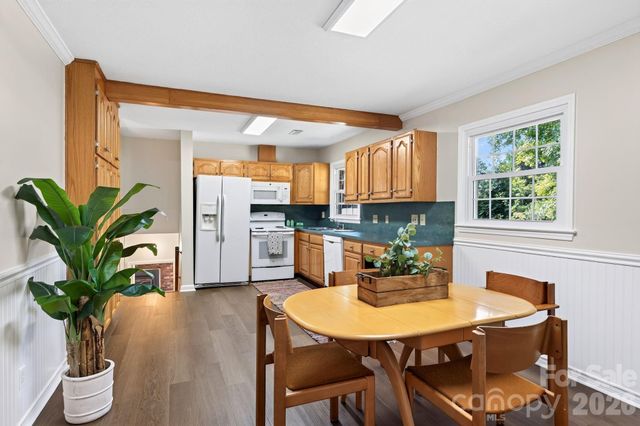 2 Independence Boulevard, Asheville, NC 28805