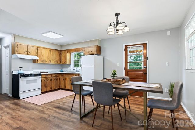 2 Independence Boulevard, Asheville, NC 28805