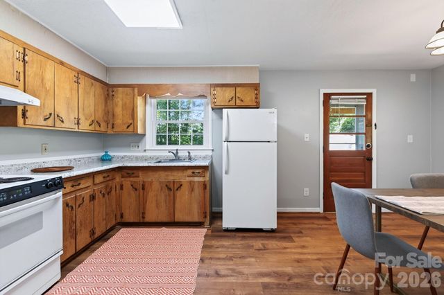 2 Independence Boulevard, Asheville, NC 28805