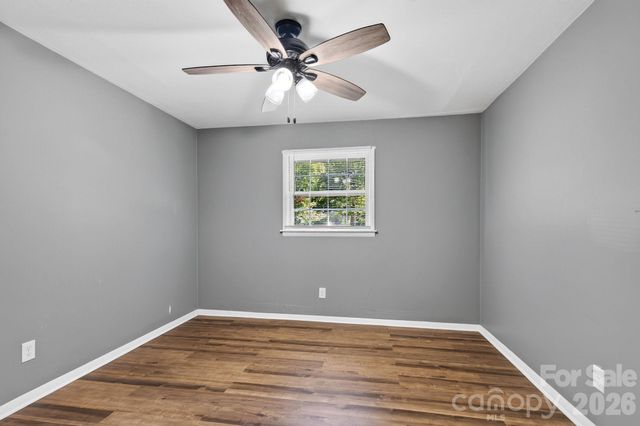 2 Independence Boulevard, Asheville, NC 28805